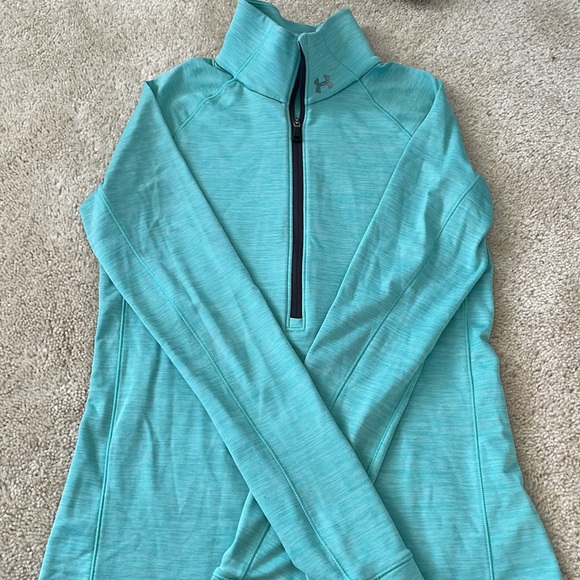 Under Armour long sleeve cold gear workout shirt - Picture 2 of 4